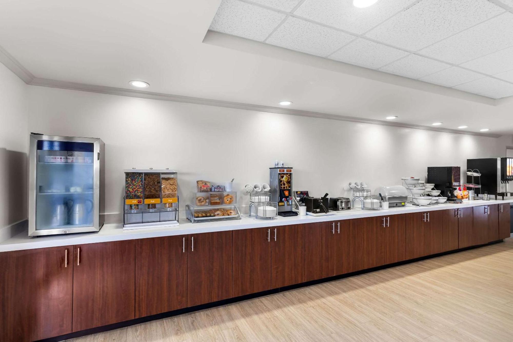 Comfort Suites Austin Airport Ngoại thất bức ảnh