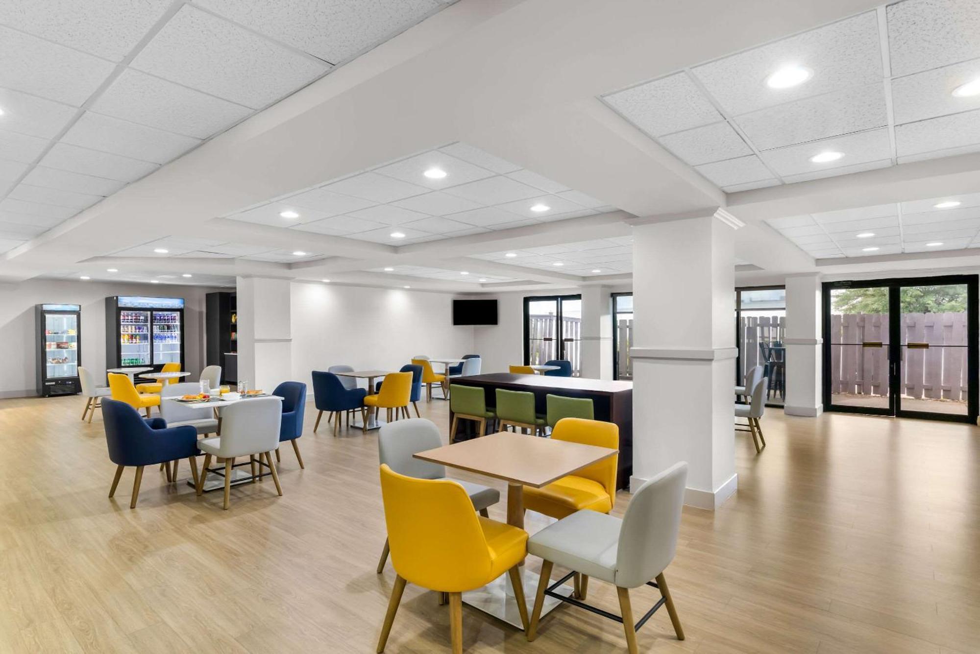 Comfort Suites Austin Airport Ngoại thất bức ảnh