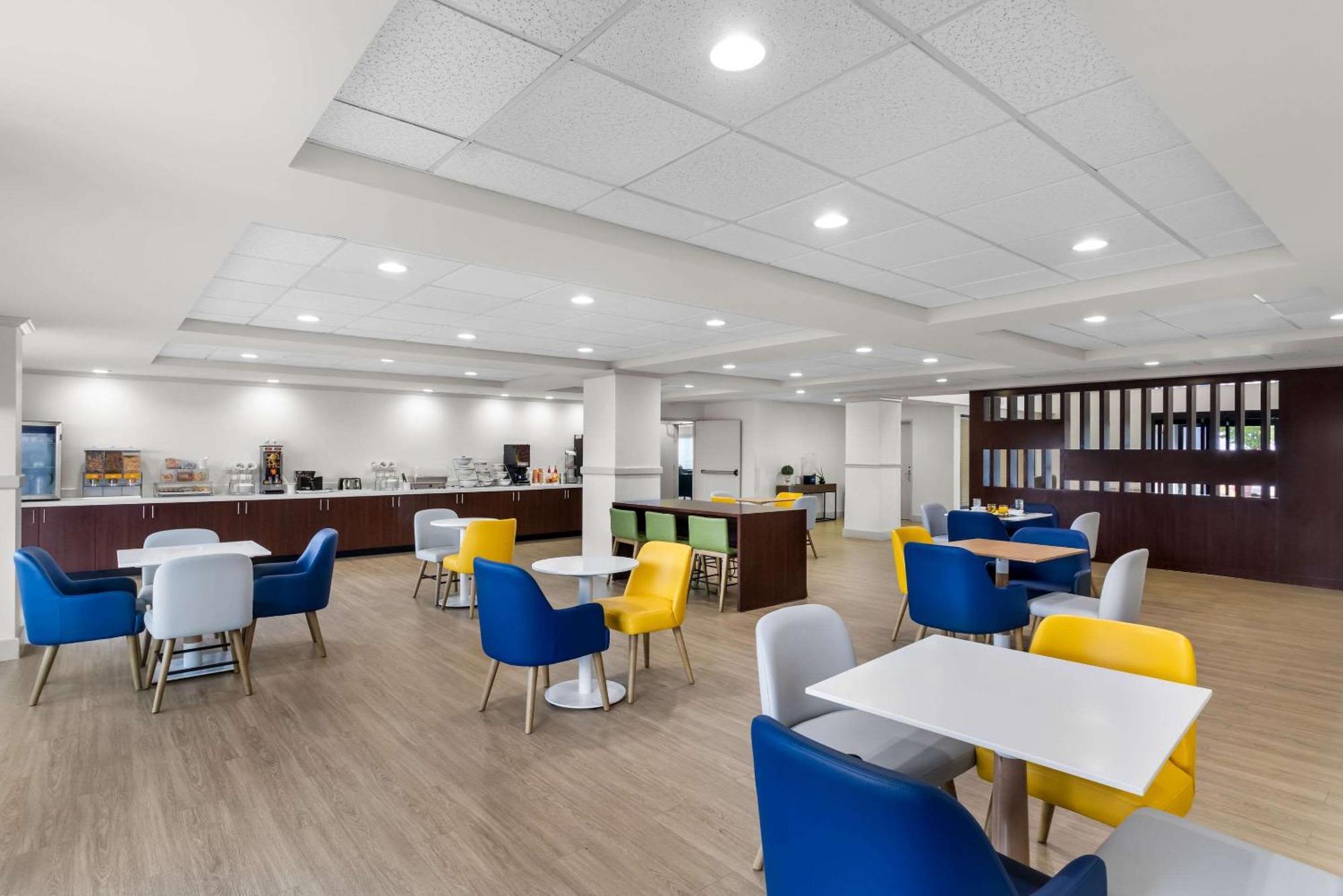 Comfort Suites Austin Airport Ngoại thất bức ảnh