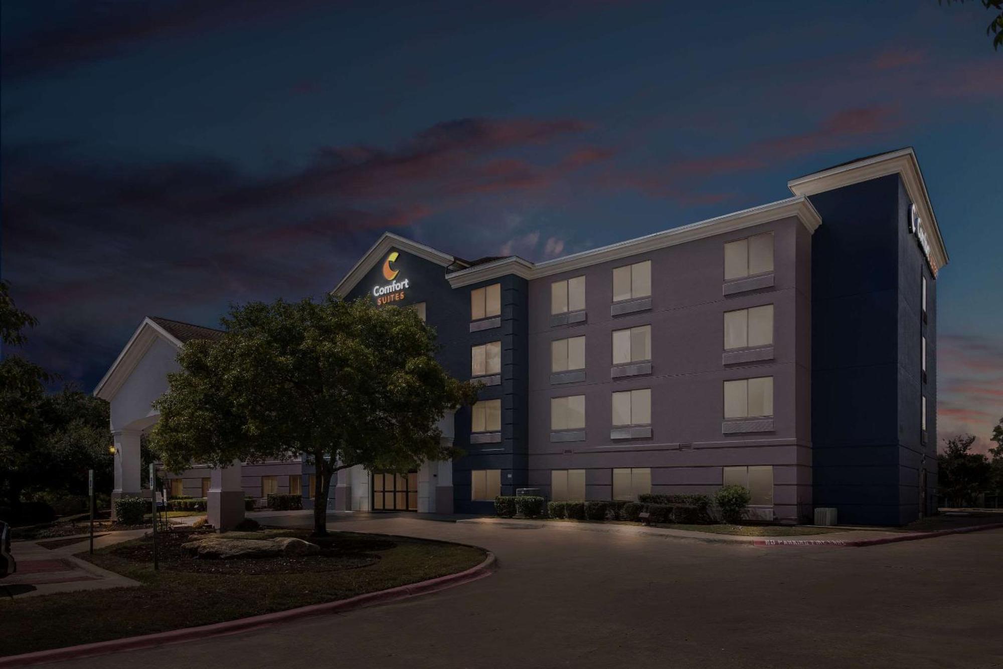 Comfort Suites Austin Airport Ngoại thất bức ảnh